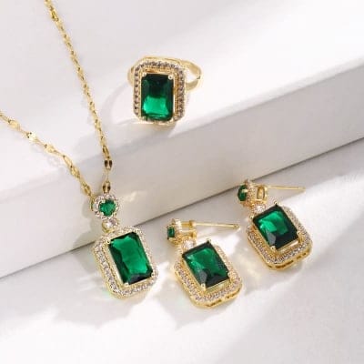 طقم زركون اخضر